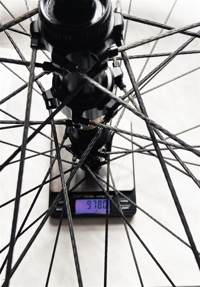 PI ROPE DUKE Baccara Gravel Ultra auf Waage.png